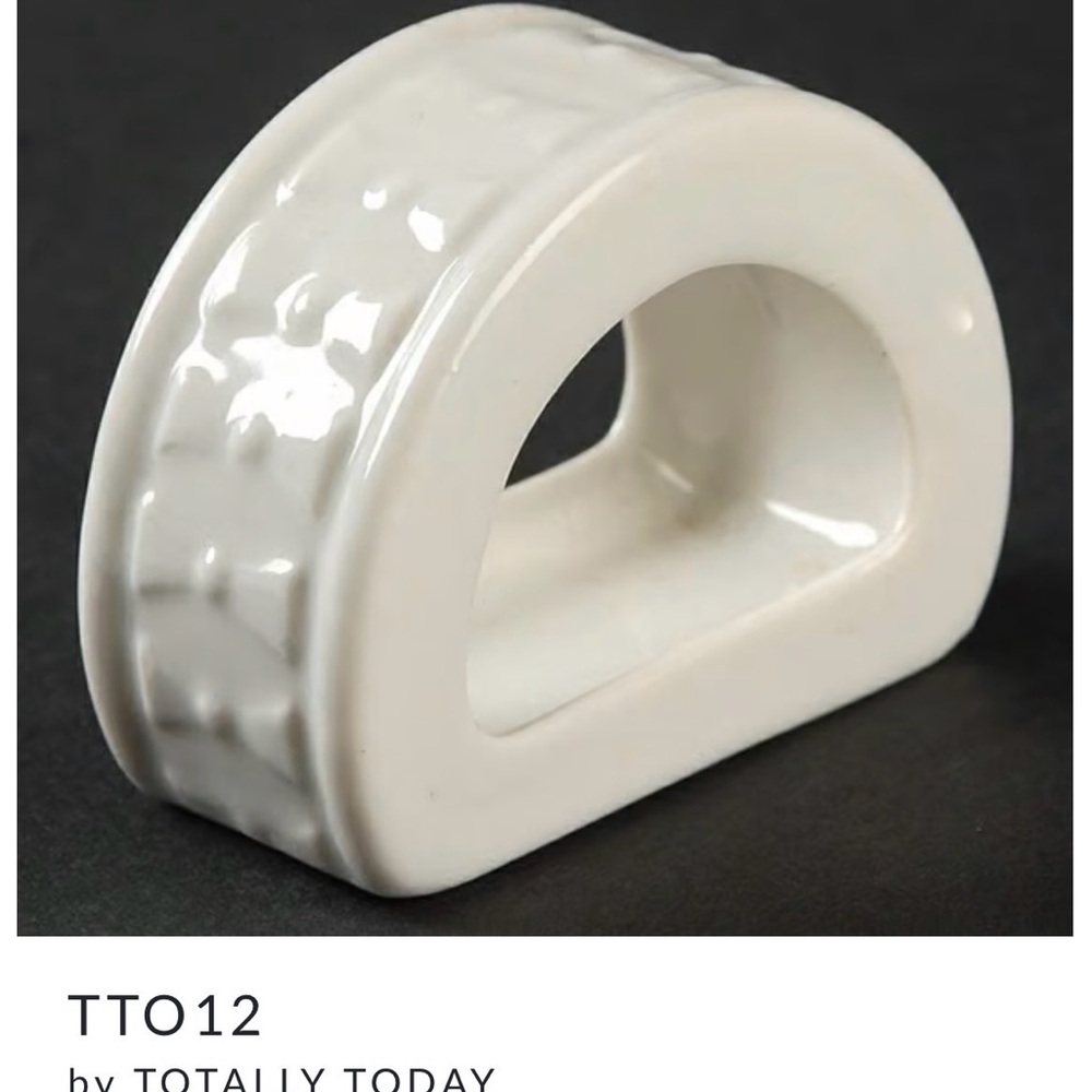 Totally Today - Off White, Embossed Rim/Dots&Triangles Napkin Holders set 6